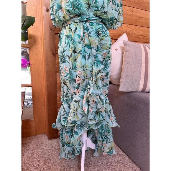 AMTIOUS Floral Print VNeck Short Sleeve Tie Waist Ruffled Maxi Dress Small - Picture 7 of 11